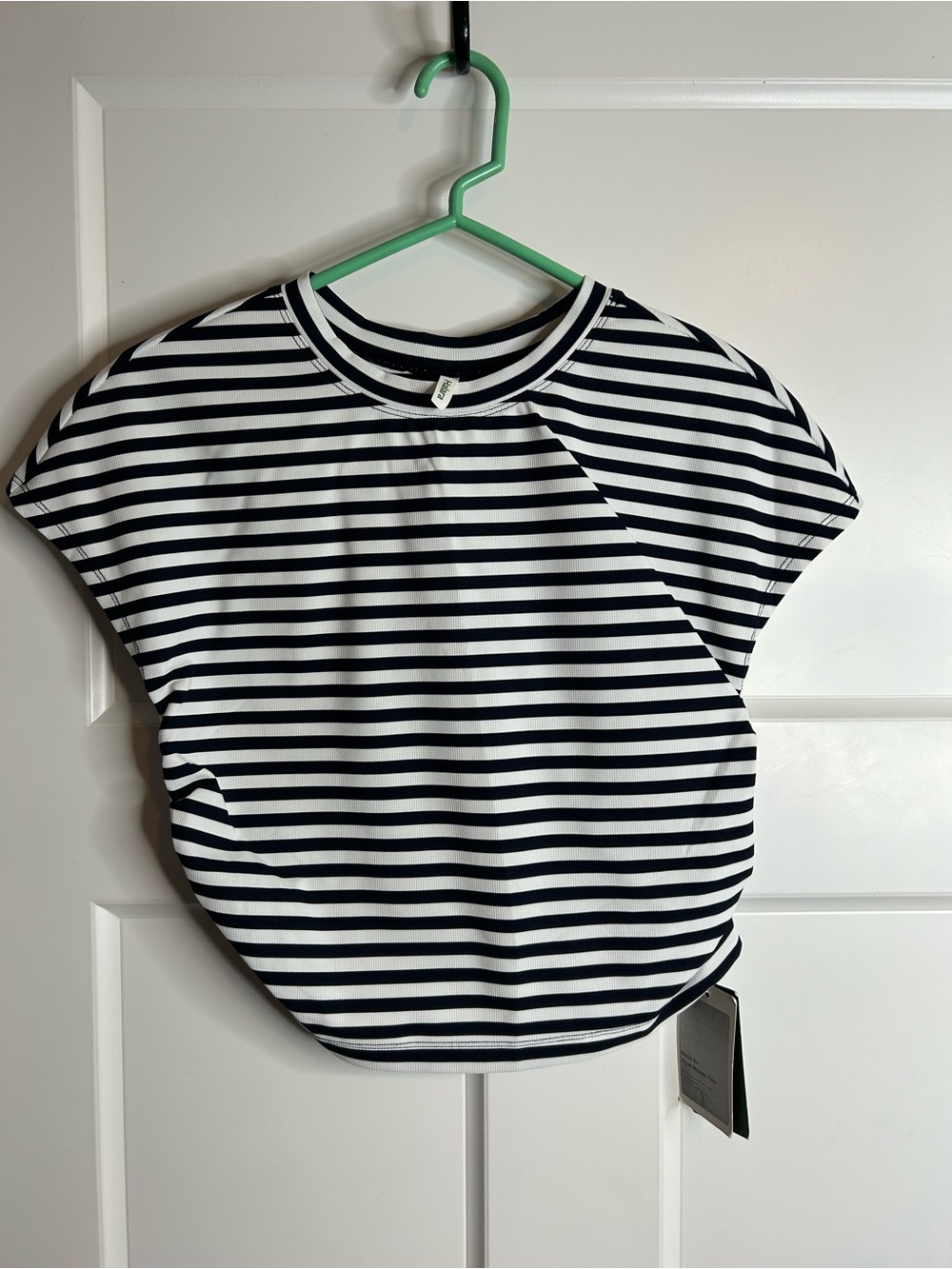 Halara Women’s Size Large Short Sleeve Cropped Top Striped Active New 2984
